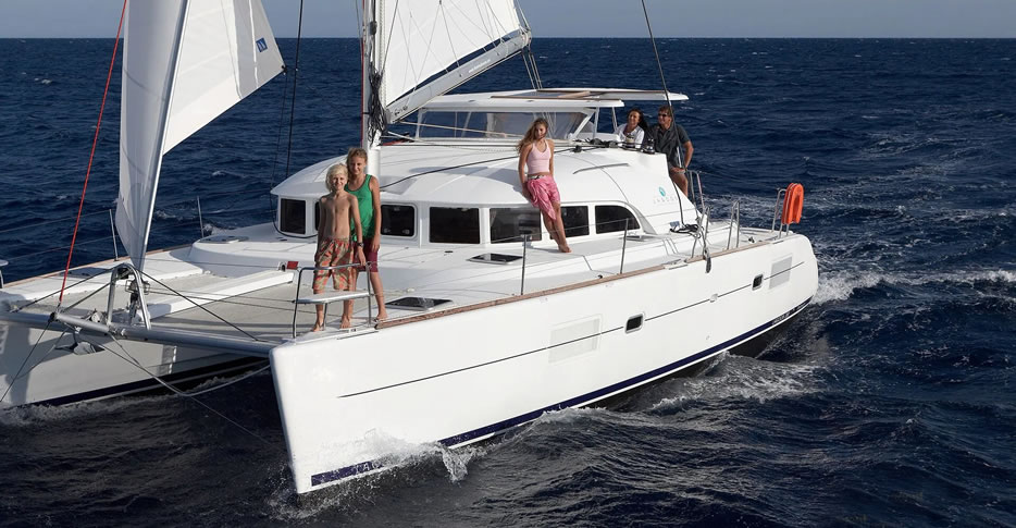 Dias de navegacion a vela en catamaran