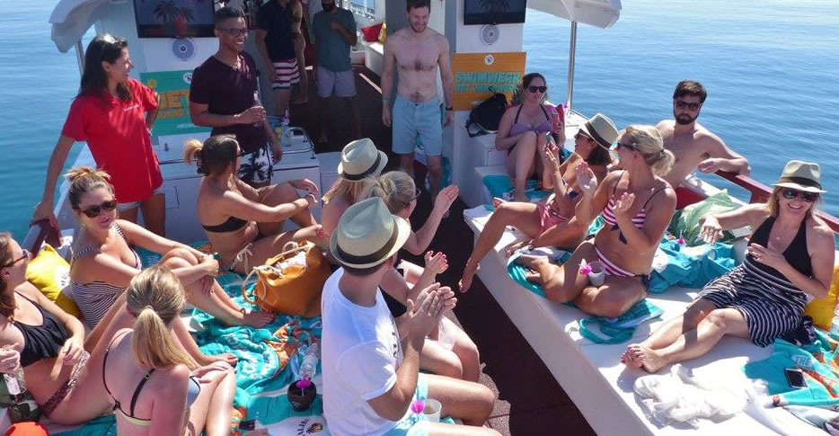 Fiestas en el mar en barco privado por Marbella